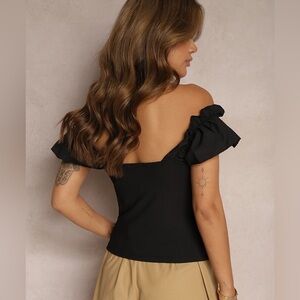 SHEIN Black Puff Sleeve Asymmetrical Blouse